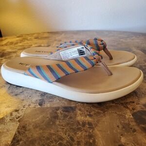 Hey Dude women's 9 Julie Riviera Sandal flip flop striped beach resort summer